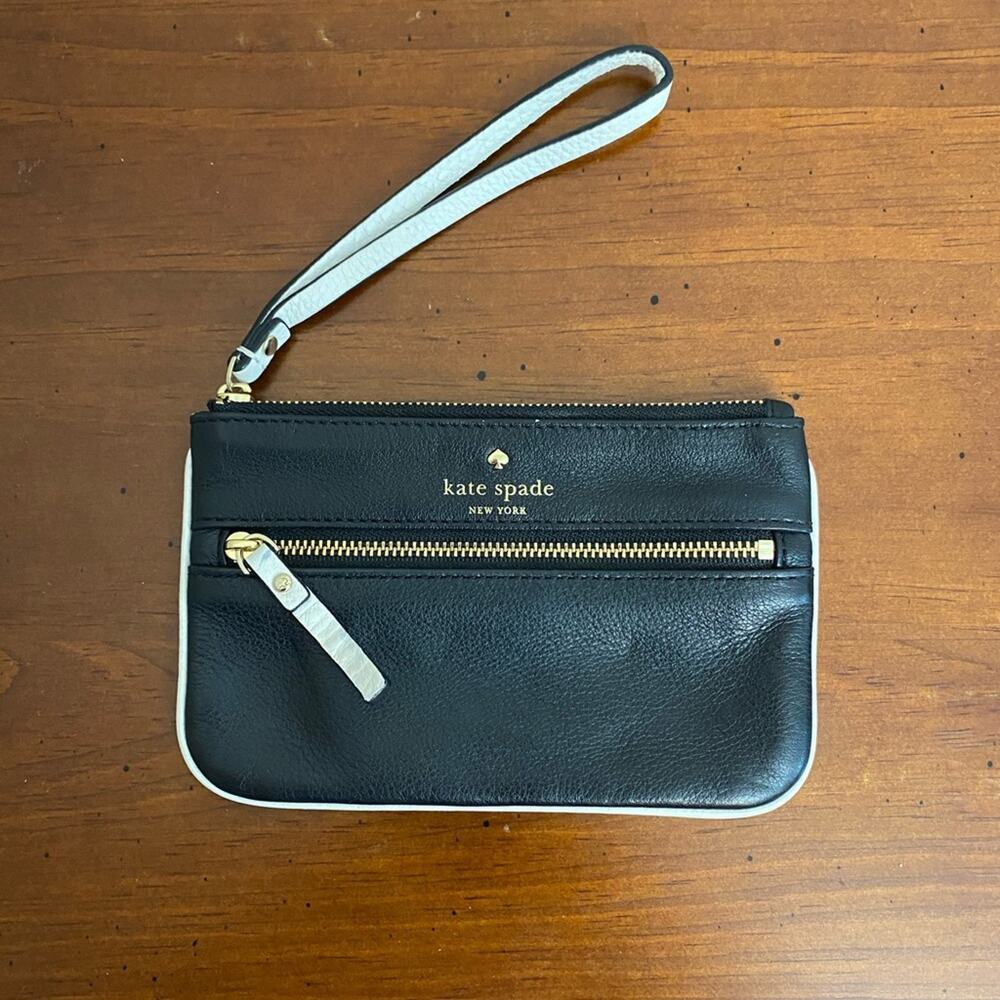 Kate Spade leather wristlet